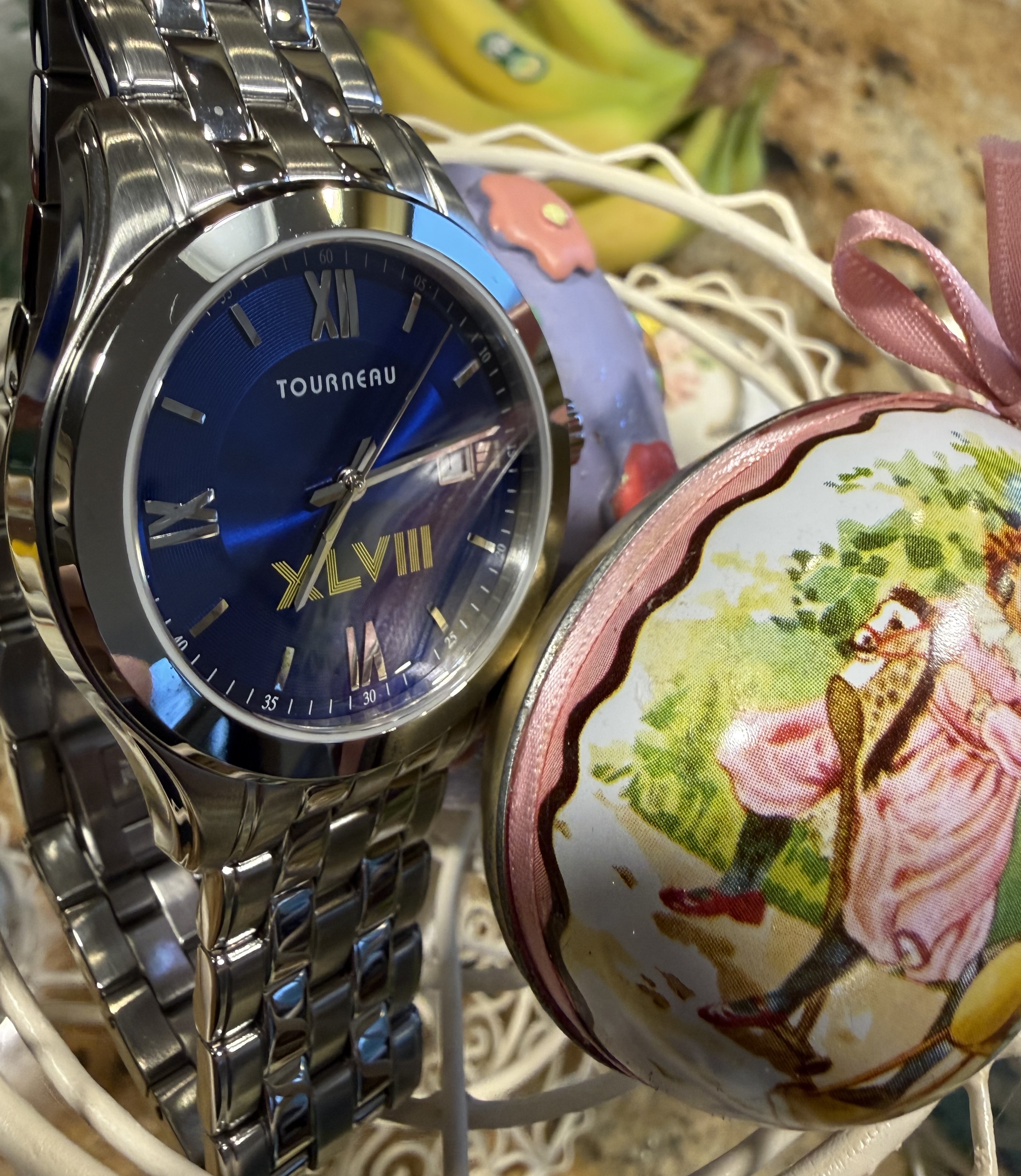 Tourneau XLVIII Swiss Quartz Review: A Blue-Dial Watch With Real Presence + Super Bowl Vibes?